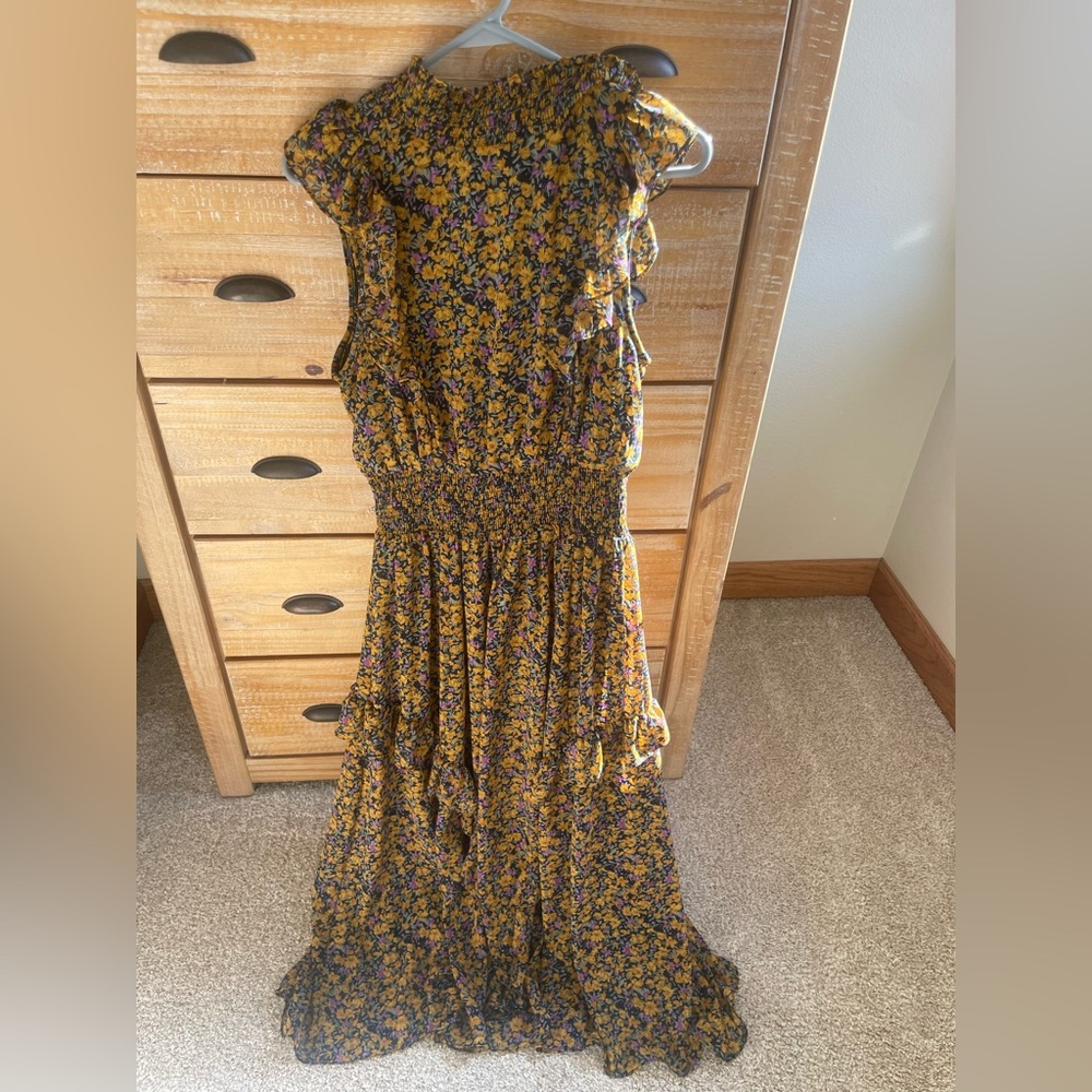 Lulu’s M floral midi dress with high neck and ruffles